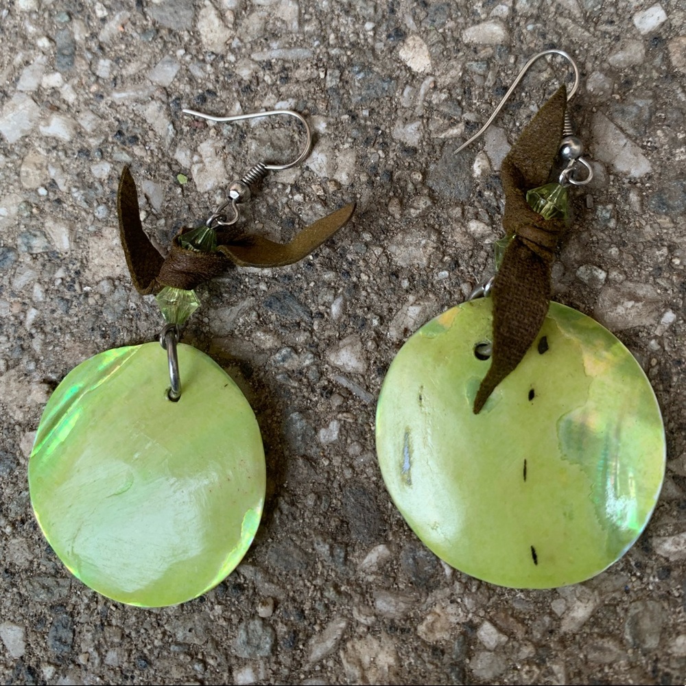 Beautiful boho fashion earrings - Picture 2 of 2